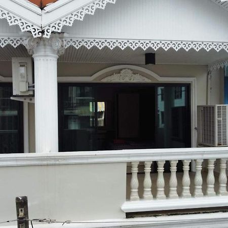 Bed and Breakfast Highwood Mansion Pattaya Exterior foto